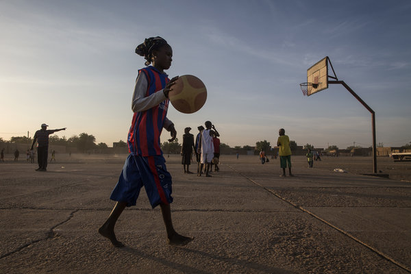 photo-women-daily-lives-mali-women-of-green