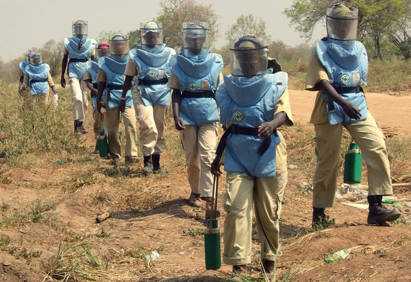 photo-women-daily-lives-south-sudan-women-of-green