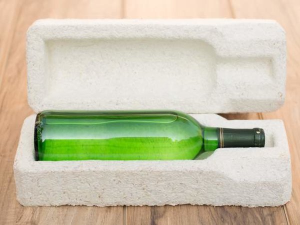 ikea-compostable-packaging-women-of-green