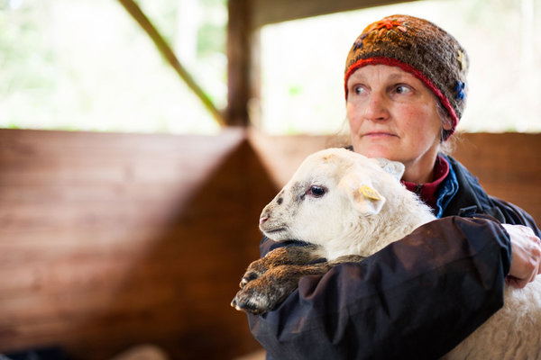 the-artisan-female-farmer-women-of-green