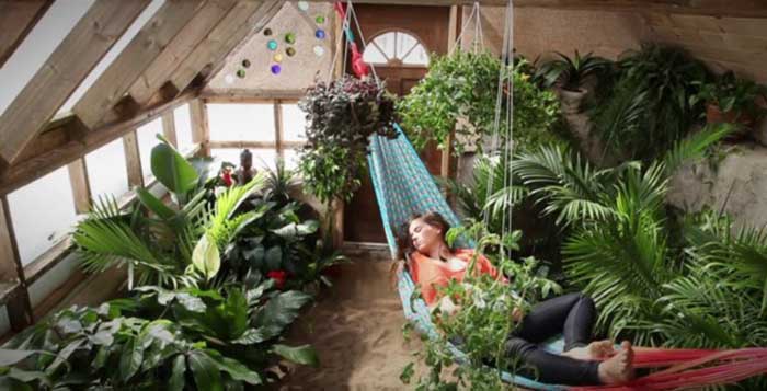 the-greenhouse-of-the-future_hammock_1_women_of_green