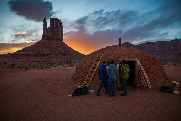 hogan_navajo_nation_solar_project_women_of_green