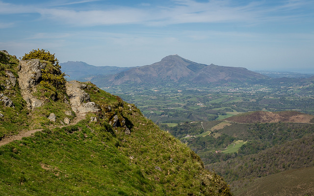 hiking_is_good_for_brain_women_of_green